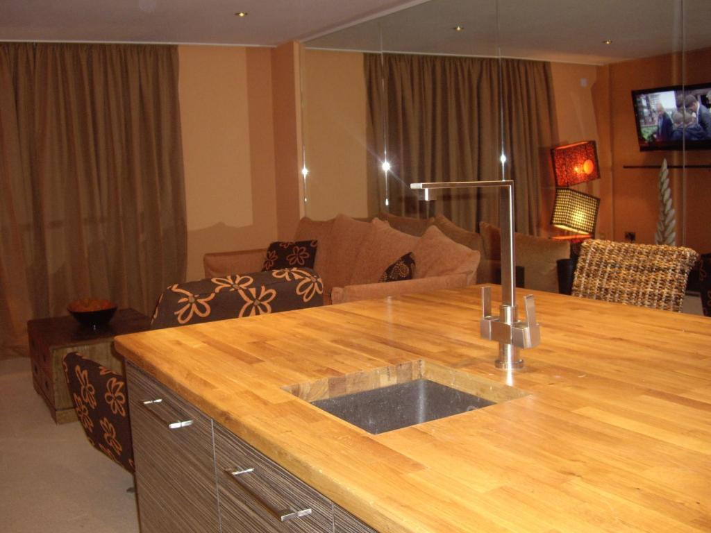 Portland Apartments Cheltenham Ruang foto