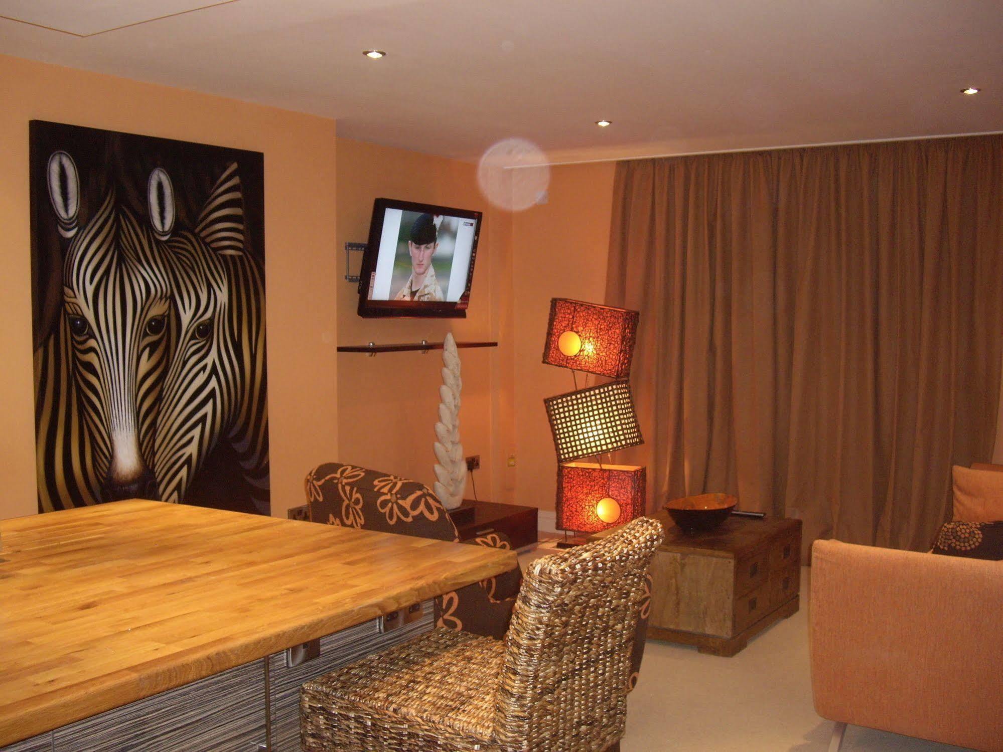 Portland Apartments Cheltenham Bagian luar foto