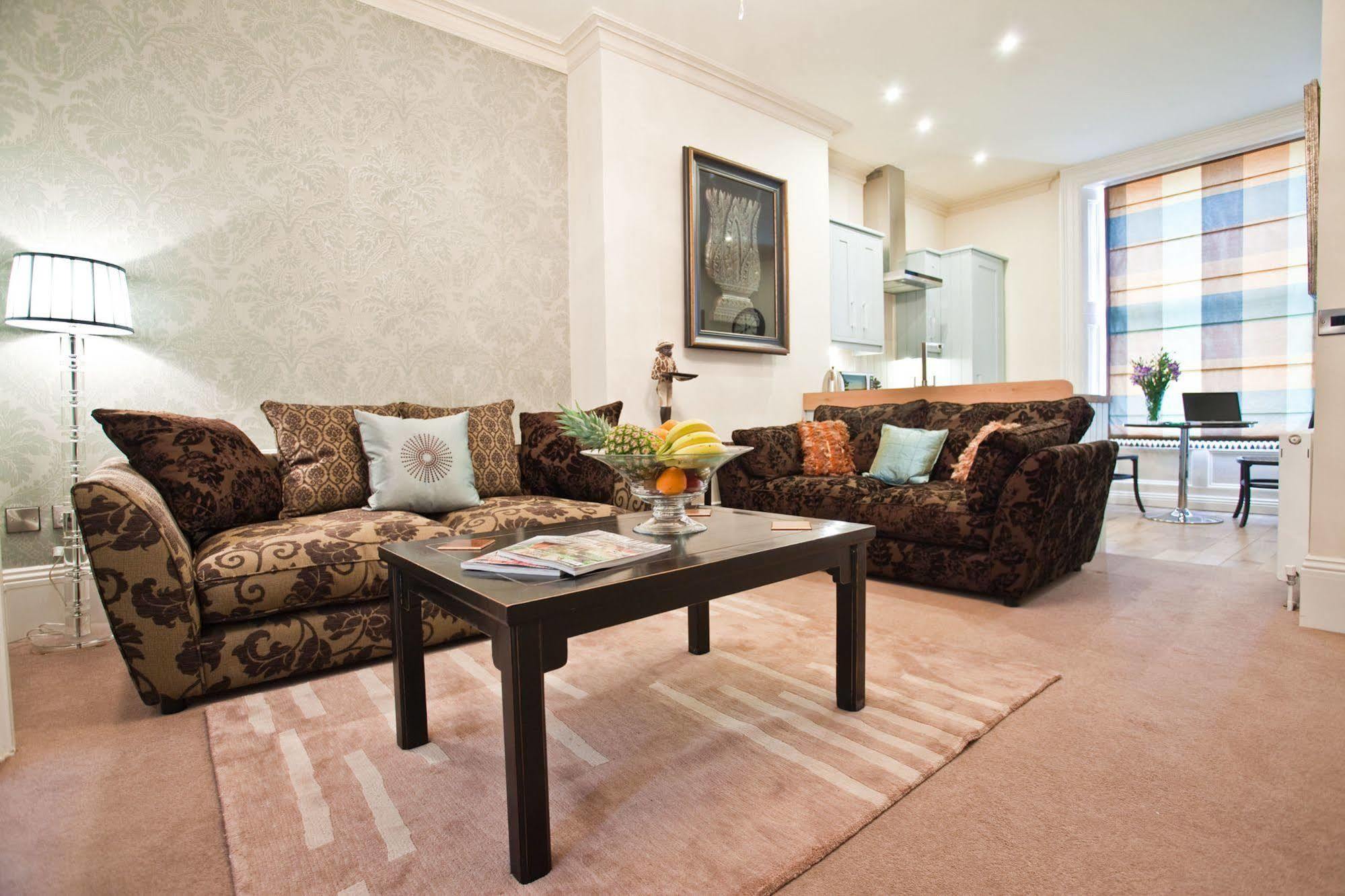 Portland Apartments Cheltenham Bagian luar foto