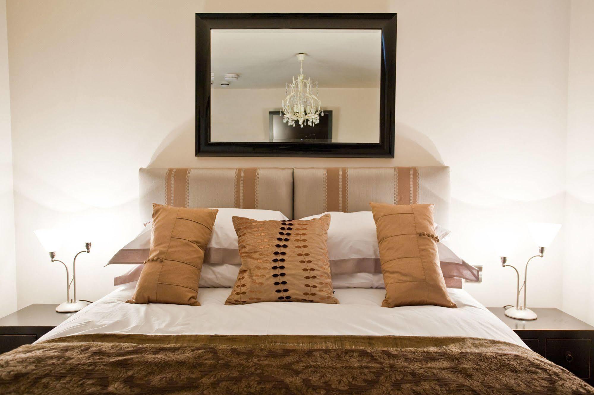 Portland Apartments Cheltenham Bagian luar foto